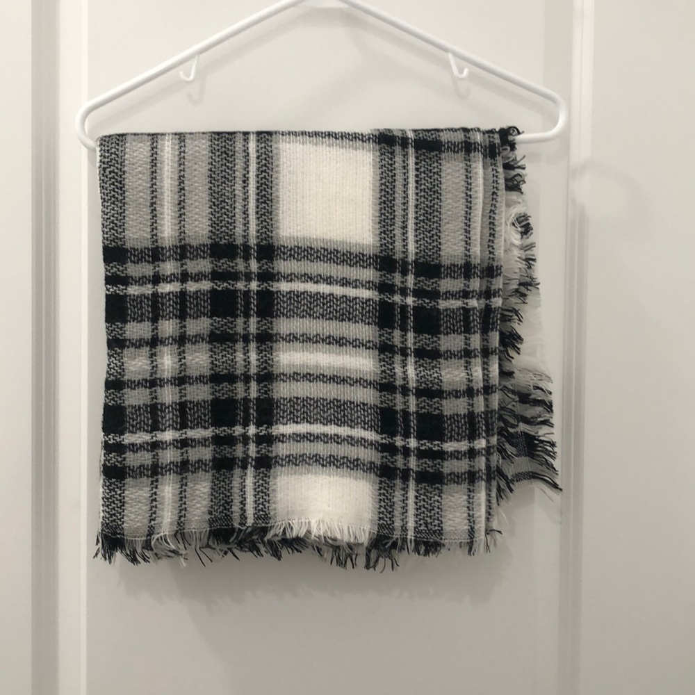 Plaid blanket scarf